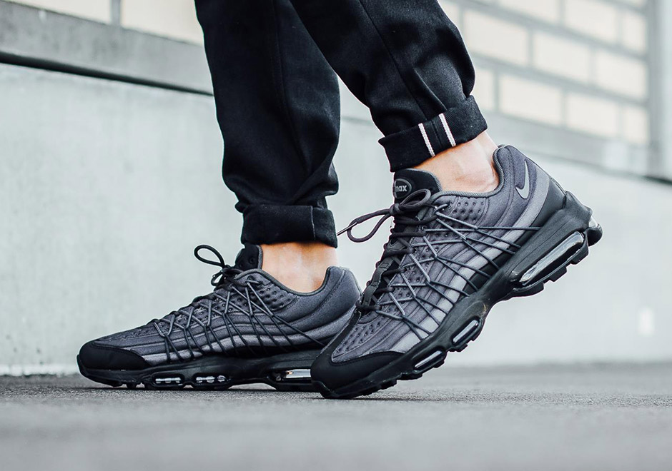 845033-001,Air Max 95,Nike 845033-001 科技视觉！Nike Air Max 95 Ultra SE “Black” 以独特姿态亮相