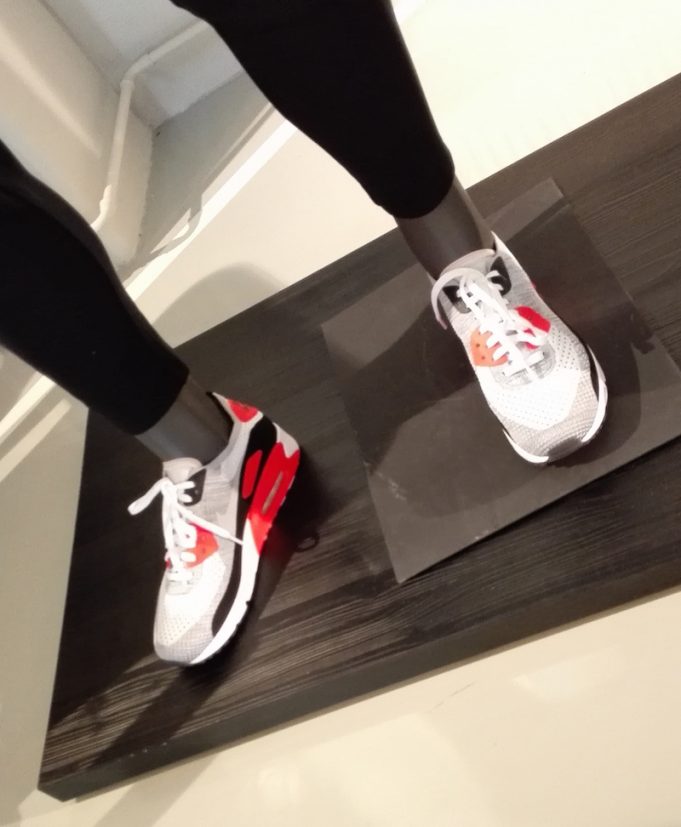 Nike,Flyknit,Air Max 90,Infrar Nike Flyknit Air Max 90 “Infrared” Nike Air Max 90 最为经典的配色也迎来了 Flyknit 的加持