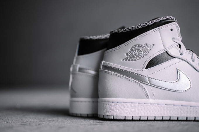 Air Jordan 1 Mid,AJ1,Pure Plat Air Jordan 1 Mid “Pure Platinum” Air Jordan 1 Mid “Pure Platinum” 全新配色赏析