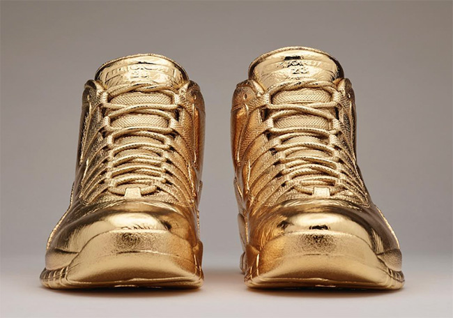 AJ10,Air Jordan 10 AJ10 24K 纯金！Drake 专属的 Air Jordan 10 OVO 艺术品