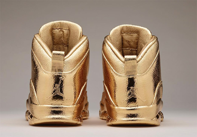 AJ10,Air Jordan 10 AJ10 24K 纯金！Drake 专属的 Air Jordan 10 OVO 艺术品