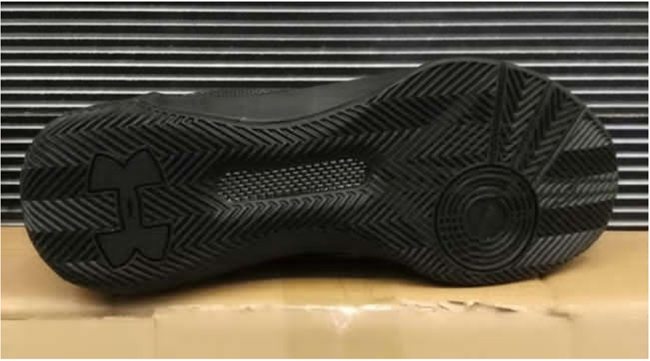 Curry,UnderArmour Curry3  库里全黑战靴曝光！Under Armour Curry 3 “Blackout”