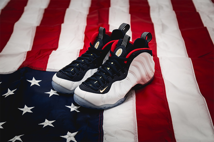 575420-400,奥运喷,Foamposite One 575420-400奥运喷 鎏金加持！Nike Air Foampsoite One “Olympic” 美图欣赏