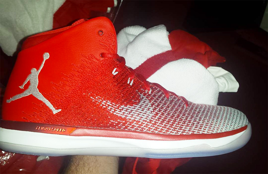 AJ31,Air Jordan 31,XXXI AJ31 又一新配色！红白 Air Jordan XXXI 首次实物曝光！