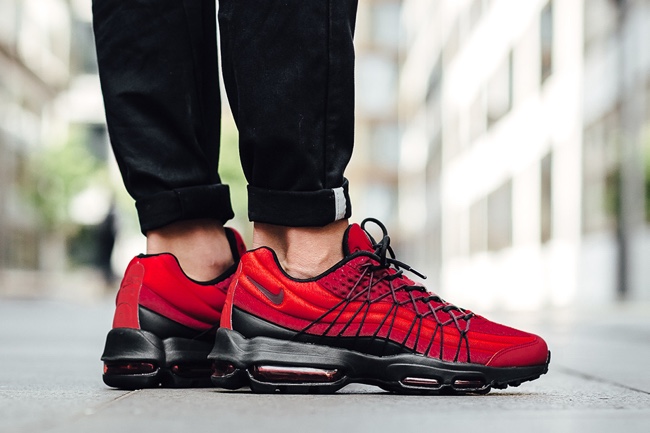 Nike Air Max 95 Ultra SE,Air M  Nike Air Max 95 Ultra SE “Gym Red”上脚近赏