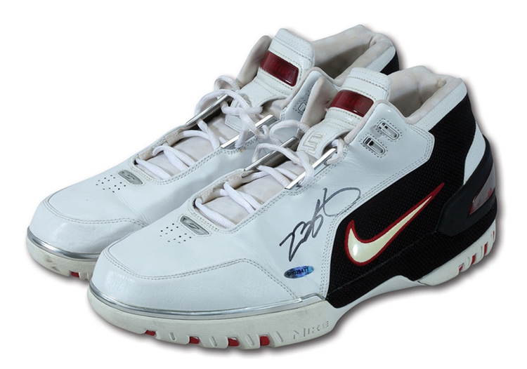 Nike,Air Zoom Generation,LBJ  藏家们注意啦，勒布朗亲签比赛战靴拍卖进行时