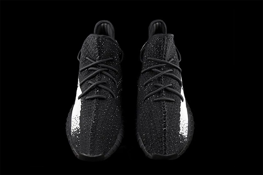 Yeezy 350 Boost,Yeezy Boost  黑魂再现！Yeezy 350 Boost V2 “Black” 全新实物图片