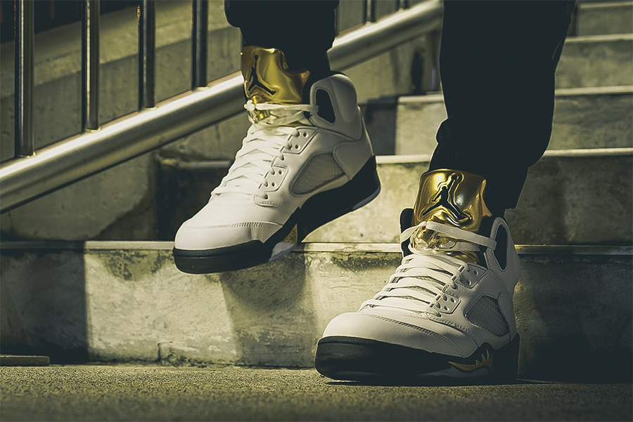 136027-133,AJ5,Air Jordan 5 136027-133AJ5 周六发售！Air Jordan 5 “Olympic Gold” 白金配色上脚展示