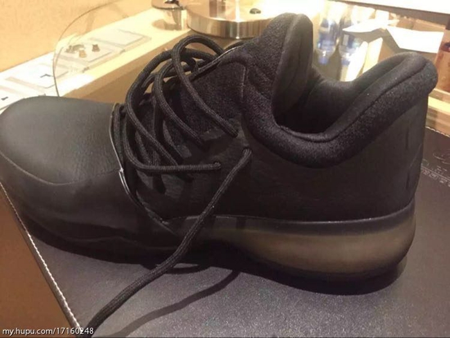 adidas,Harden,Boost  近照来了，疑似 adidas 哈登专属签名鞋又一配色谍照曝光