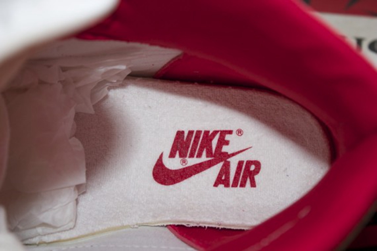 AJ1,Air Jordan 1  元年金属红！Air Jordan 1 OG “Metallic Red” 明年回归
