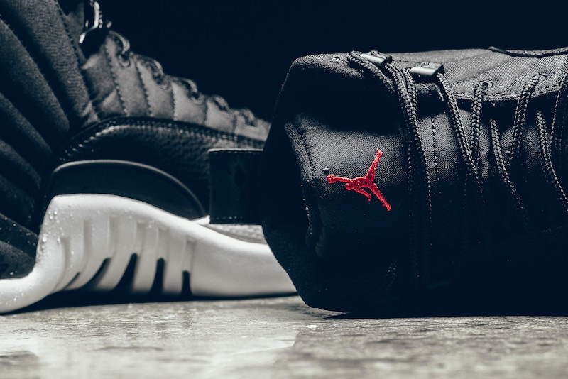 130690-004,AJ12,Air Jordan 12 130690-004AJ12 雨鞋新选择？防水尼龙 Air Jordan 12 “Black Nylon” 本周六发售