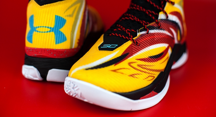 Under Armour,Curry 2.5  MVP 的中国战靴！Curry 2.5 中国行特别版实物近览