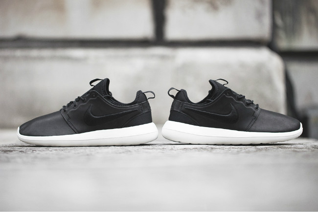 NikeLab Roshe 2  “Black Leathe  NikeLab Roshe 2 “Black Leather” 以皮革质感呈现低调个性