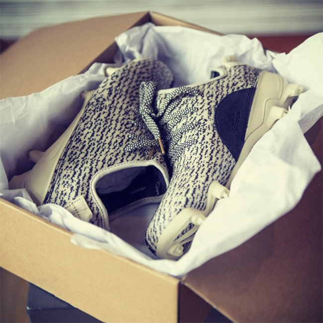 adidas Yeezy  Yeezy 椰子也被 “禁穿”！adidas 的好机会？