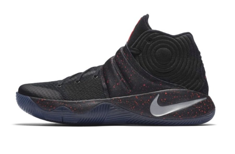 Nike,Nike Kyrie 2,819583-006  血色泼墨！Nike Kyrie 2 “Black Speckle” 即将发售