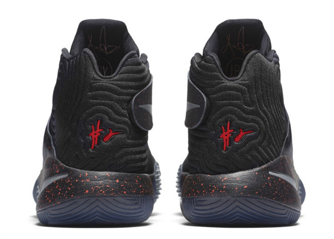Nike,Nike Kyrie 2,819583-006  血色泼墨！Nike Kyrie 2 “Black Speckle” 即将发售