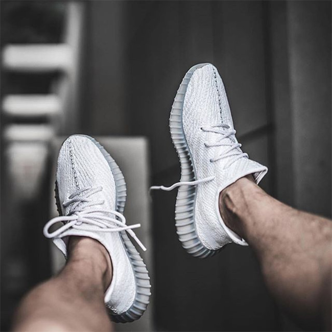 Yeezy 350 Boost,Yeezy  哪双你更喜欢？两双 Yeezy 350 Boost V2 新色清晰曝光