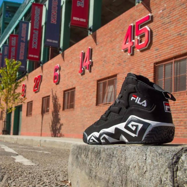 FILA,FILA 96  今年的复古街潮穿搭又多了一个绝佳之选！