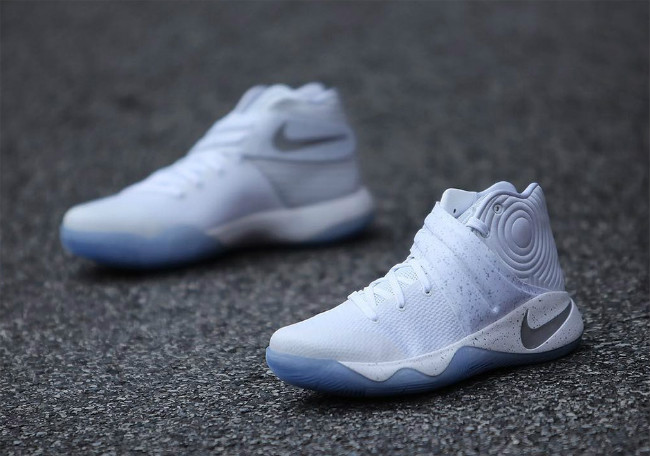 Nike,Nike Kyrie 2,819583-107  清新发布！Nike Kyrie 2 “Silver Speckle” 实物近赏