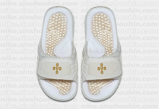 AJ12,Air Jordan 12  猫头鹰拖鞋！OVO x Air Jordan 12 Hydro 细节近览