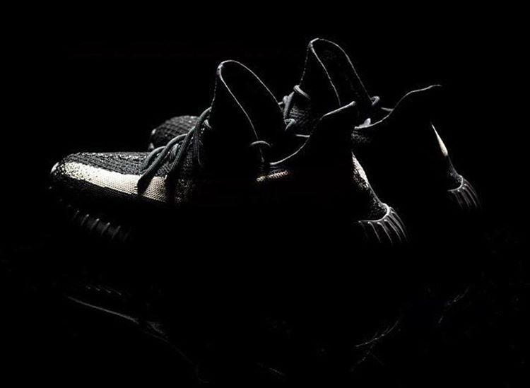 BY1604,Yeezy 350 Boost V2,Yeez BY1604 黑白来了!传言本月底又有 Yeezy 350 Boost V2 的发售! BY1604,Yeezy 350 Boost V2,Yeez BY1604 黑白来了!传言本月底又有 Yeezy 350 Boost V2 的发售!