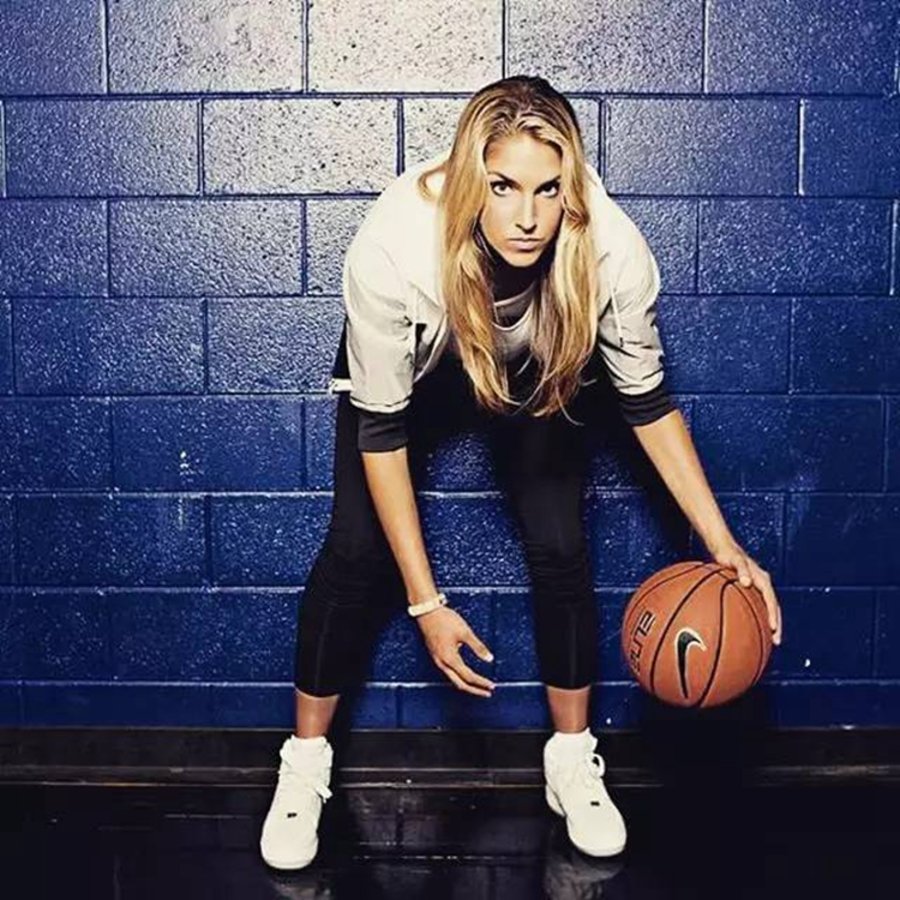 Nike,Hyperdunk 2016  Nike 为“女杜兰特” Delle Donne 推出 Hyperdunk 2016 专属战靴