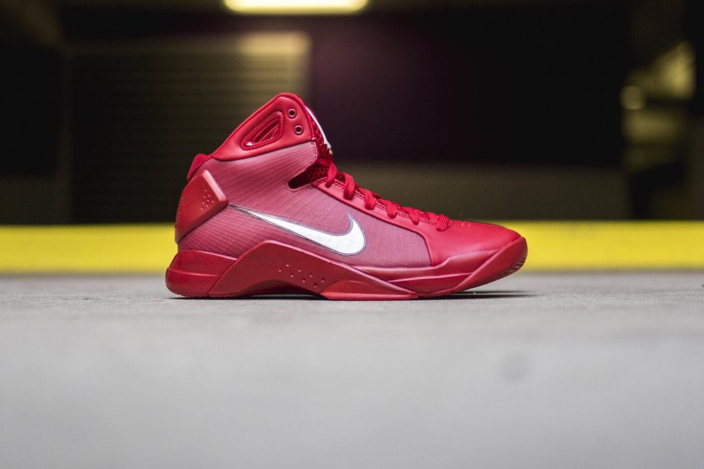 820321-601,Hyperdunk 08,Nike 820321-601 红白配色 Nike Hyperdunk ’08 现已发售