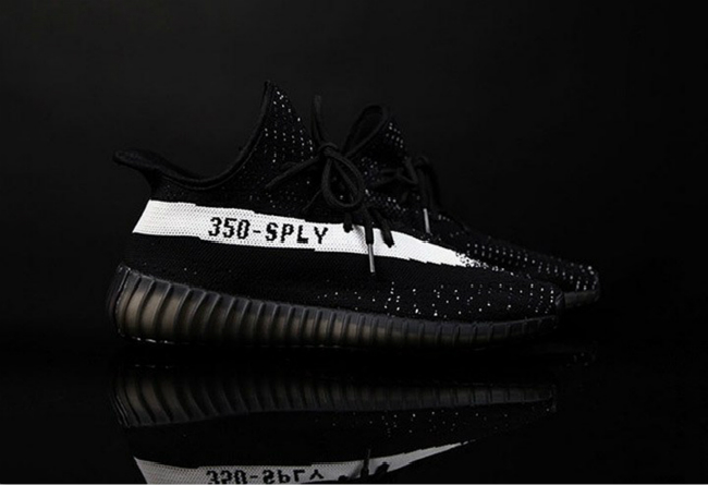 adidas,Yeezy Boost 350 V2  官方回应黑白配色 Yeezy 350 Boost V2 发售日期改变！