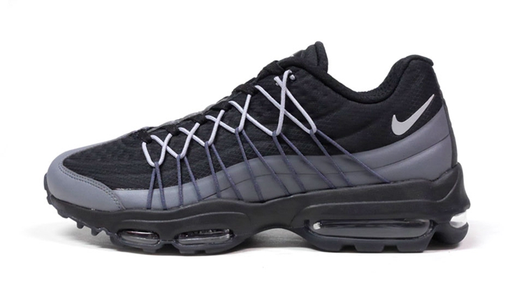 Nike,Air Max 95 Ultra SE  全新科技感受！Air Max 95 Ultra SE 黑灰配色登场