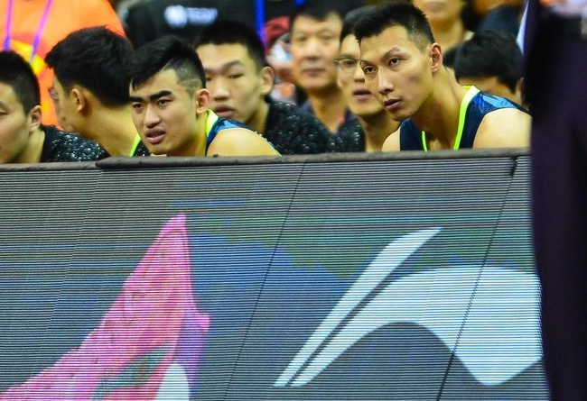 CBA  没想到！“球鞋禁穿” 居然成为 CBA 主角！