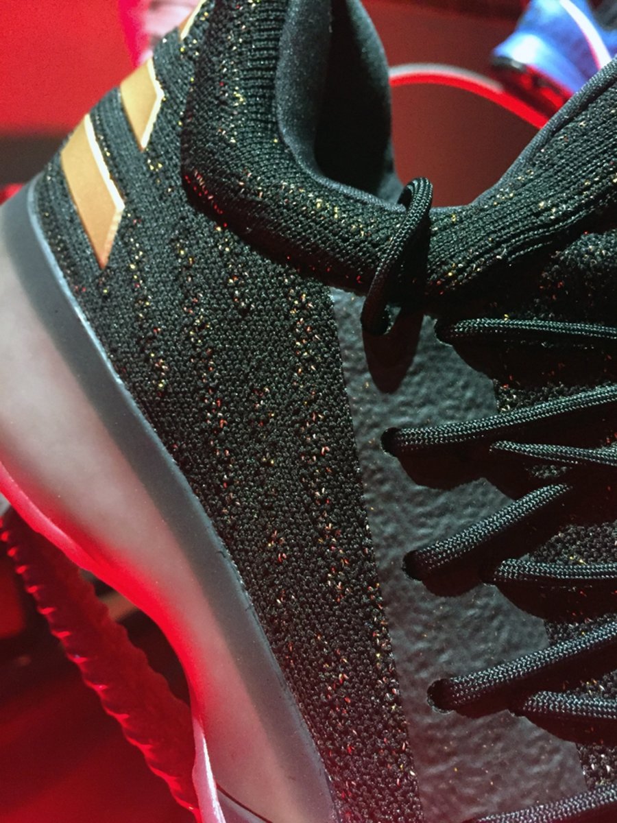 adidas,Harden Vol. 1  有望 23 日首发！黑金配色 Harden Vol. 1 全新实物近览