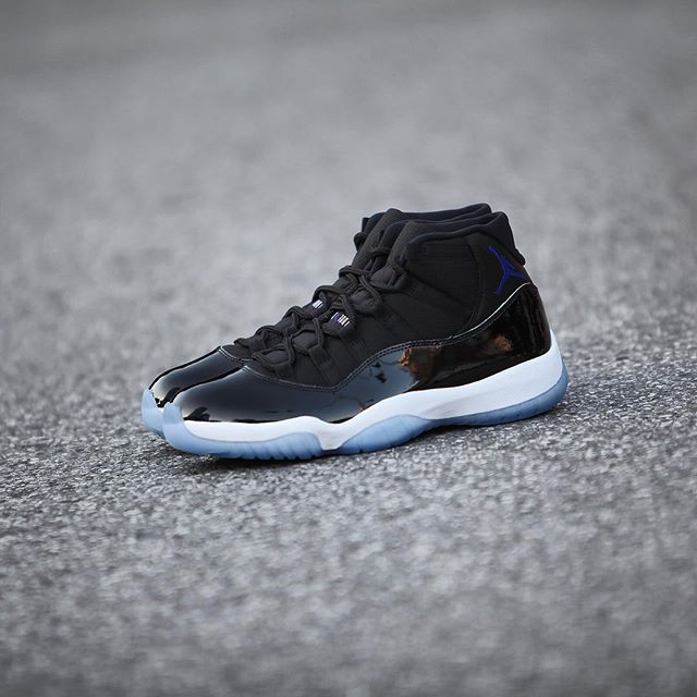 AJ11,Air Jordan 11,378037-003  正品 Air Jordan 11 “Space Jam” 漆皮是否带有“小尖”！？
