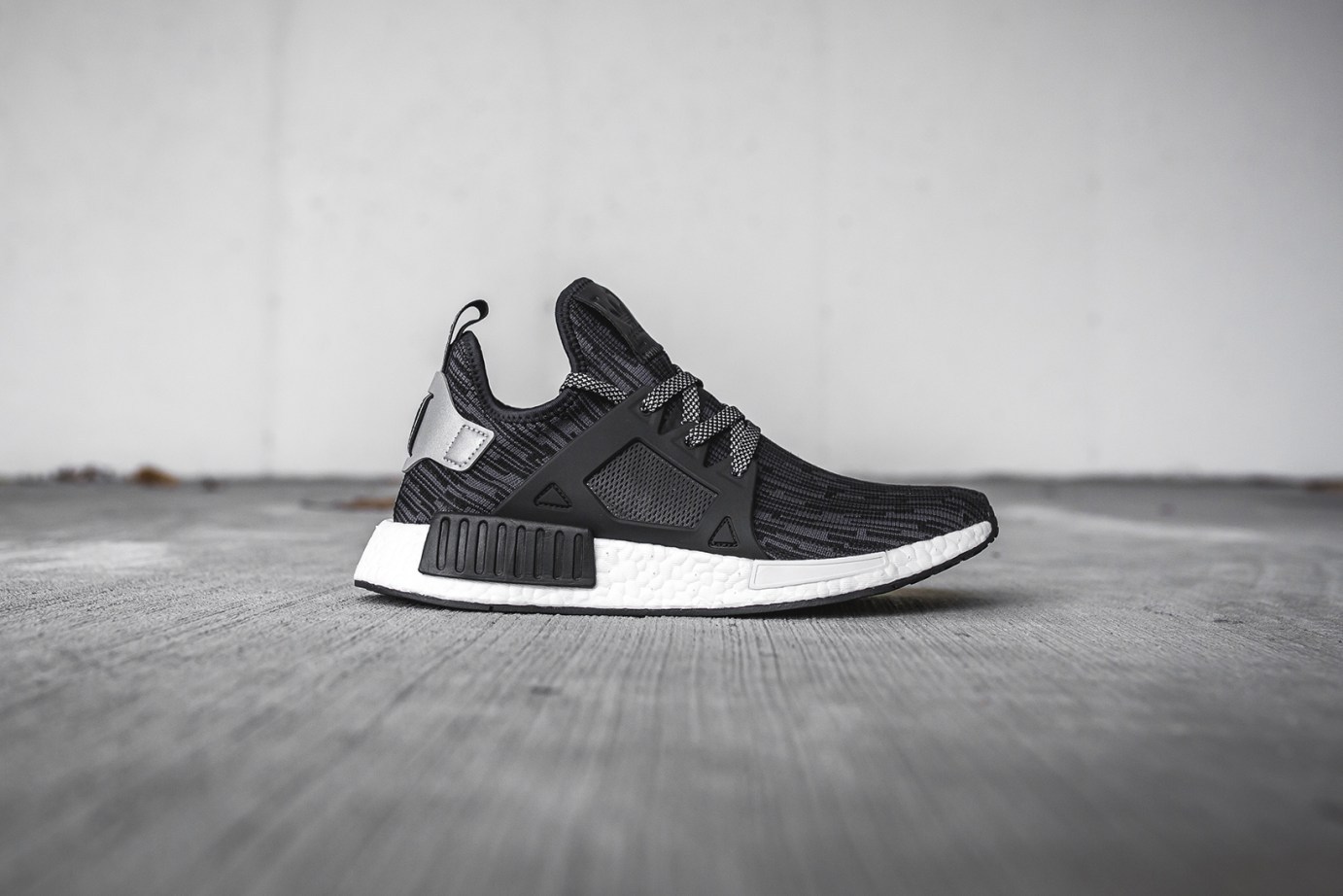 adidas,NMD XR1  两款全新配色！adidas Originals NMD XR1 即将发售