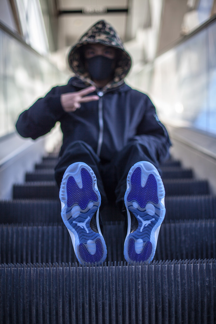 378037-003,AJ11,Air Jordan 11 378037-003AJ11 看看小编提前上脚 Air Jordan 11 “Space Jam”，你给打几分？