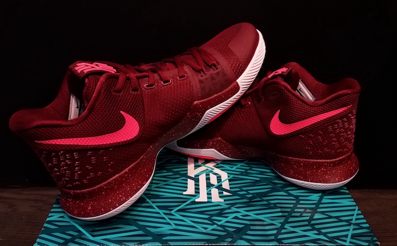 Nike,Kyrie 3,852395-681  1 月发售！Nike Kyrie 3 “Hot Punch” 即将来袭