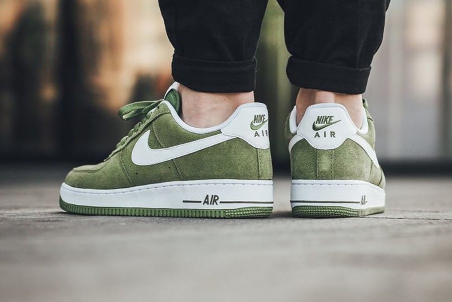 Nike, Air Force 1  极具质感的 Air Force 1 再次推出全新配色