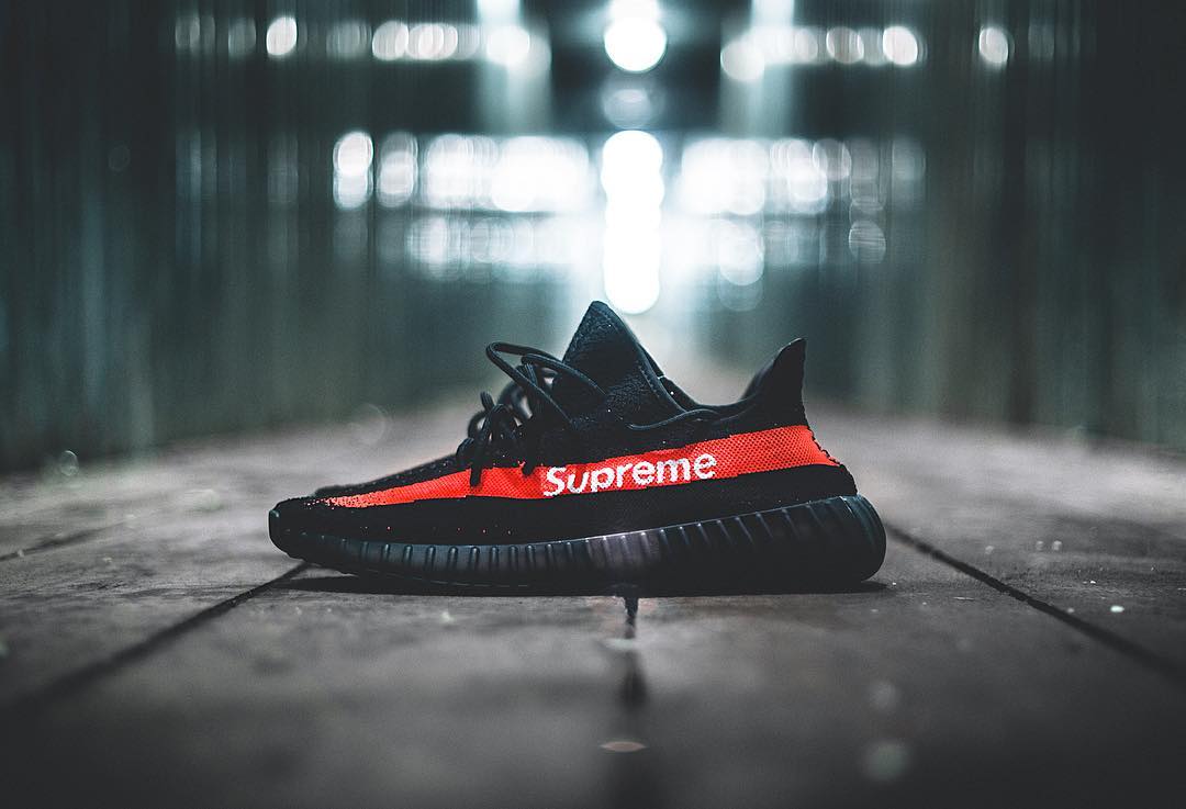 adidas,Yeezy Boost 350 V2  看完这双 Supreme X Yeezy 350 联名！Nike 都害怕了！