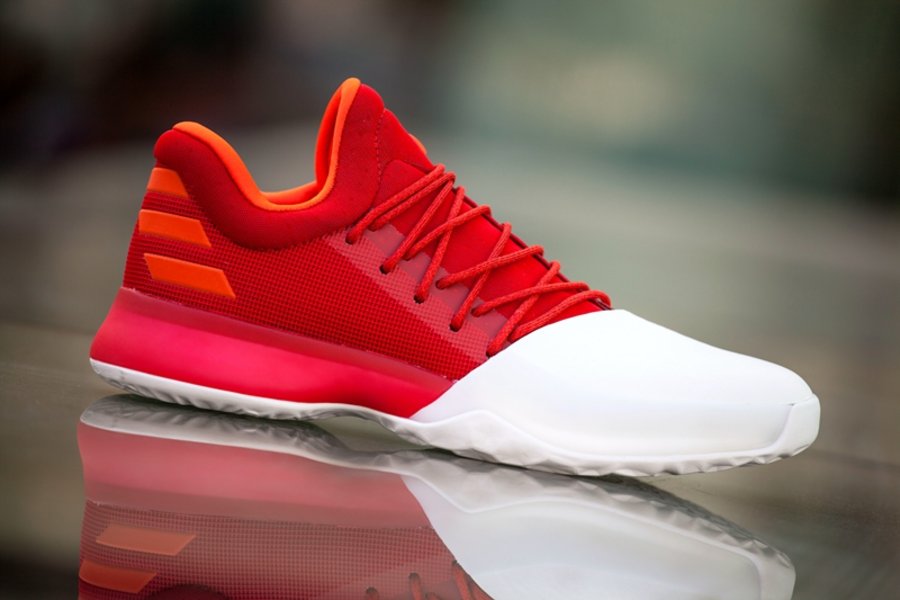 harden,vol.1,“,home,”,详情,点击,  这双 “Home” 配色 Harden Vol.1 解锁了夜店新模式