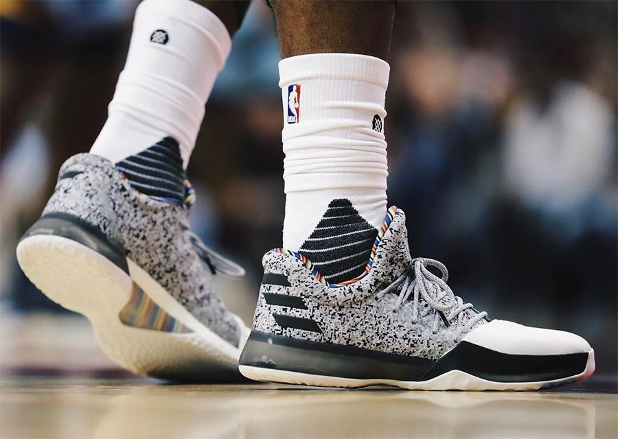 Harden Vol.1,adidas  细节缤纷动人！哈登上脚 adidas Harden Vol.1 “BHM”