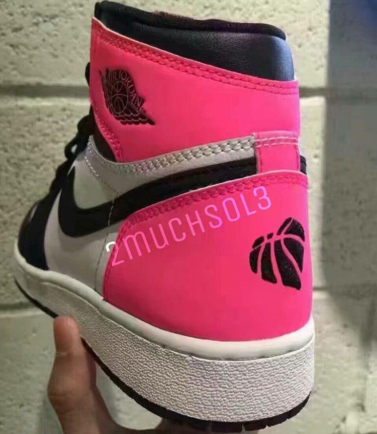 AJ1,Air Jordan 1 881426-009AJ1 今年情人节的 Air Jordan 1 曝光，专属 Logo 现身！