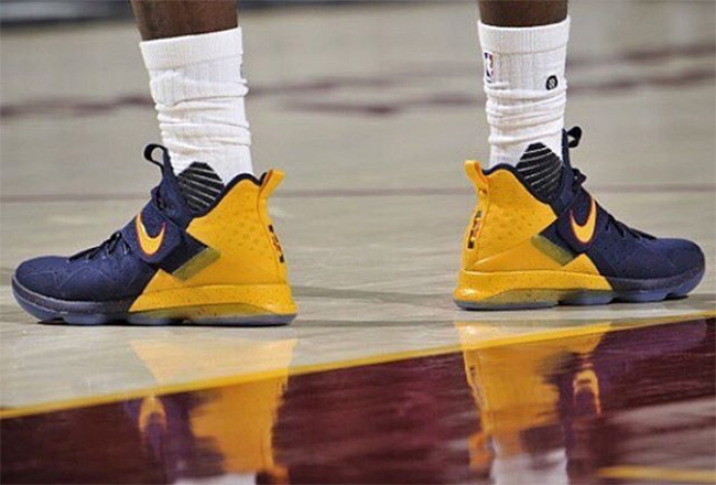 LBJ14,LeBron 14 LBJ14 詹姆斯赛场上脚蓝黄新配色 Nike LeBron 14 PE