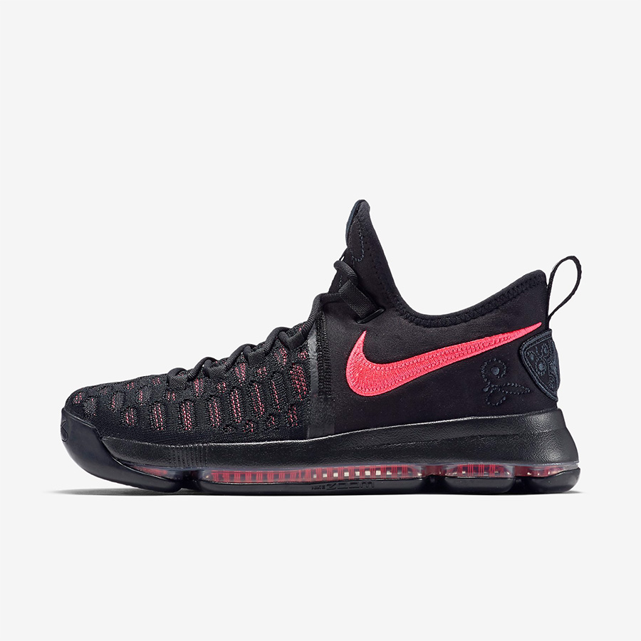 882048-060,KD9,Nike 882048-060 黑粉 KD9 PRM “Aunt Pearl” 现已上架！