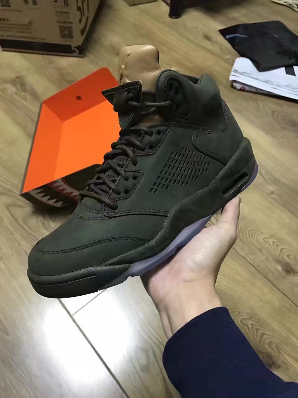 AJ5,Air Jordan 5,881432-305  实物讲解为什么这双 Air Jordan 5 会这么贵？