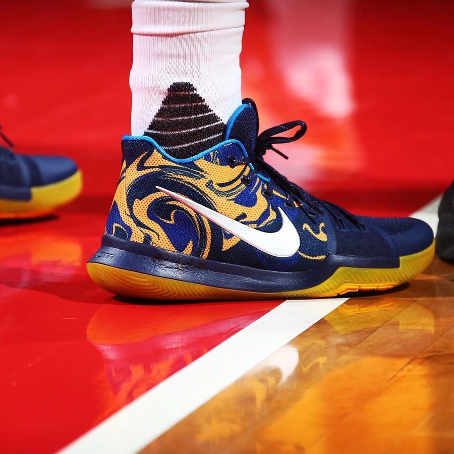 Nike, Kyrie 3 Kyrie 3 欧文上脚 Kyrie 3 全新配色！极似中国图腾元素！