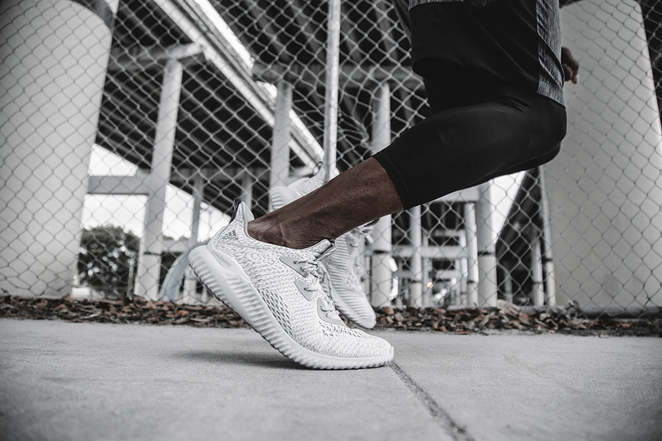 adidas,AlphaBOUNCE  鲨鱼来了！全新 AlphaBOUNCE AMS 即将发售！