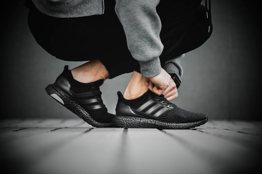 adidas,Ultra Boost 3.0  黑武士来袭！Ultra Boost 3.0 “Triple Black” 今日发售