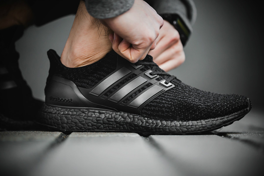 adidas,Ultra Boost 3.0  黑武士来袭！Ultra Boost 3.0 “Triple Black” 今日发售