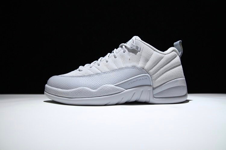 AJ12,Air Jordan 12,308317-002   本月还有一双人气款 Air Jordan 12 Low 即将发售！