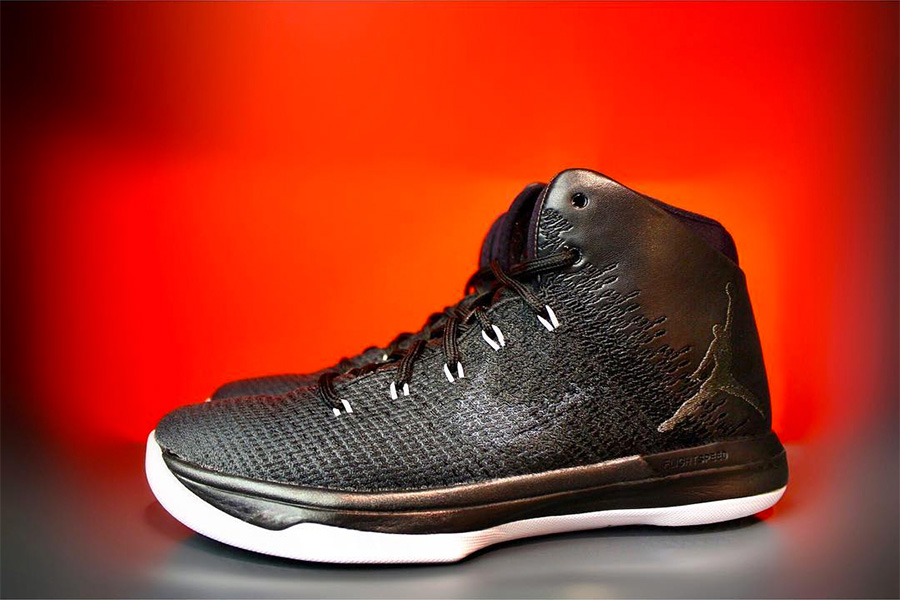 845037-010,AJ31,Air Jordan 31 845037-010AJ31 黑猫配色 Air Jordan XXXI “Black Cat” 实物近赏