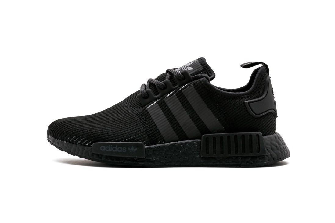 adidas,NMD R1  灯芯绒材质打造纯黑 NMD R1 将于明日发售！